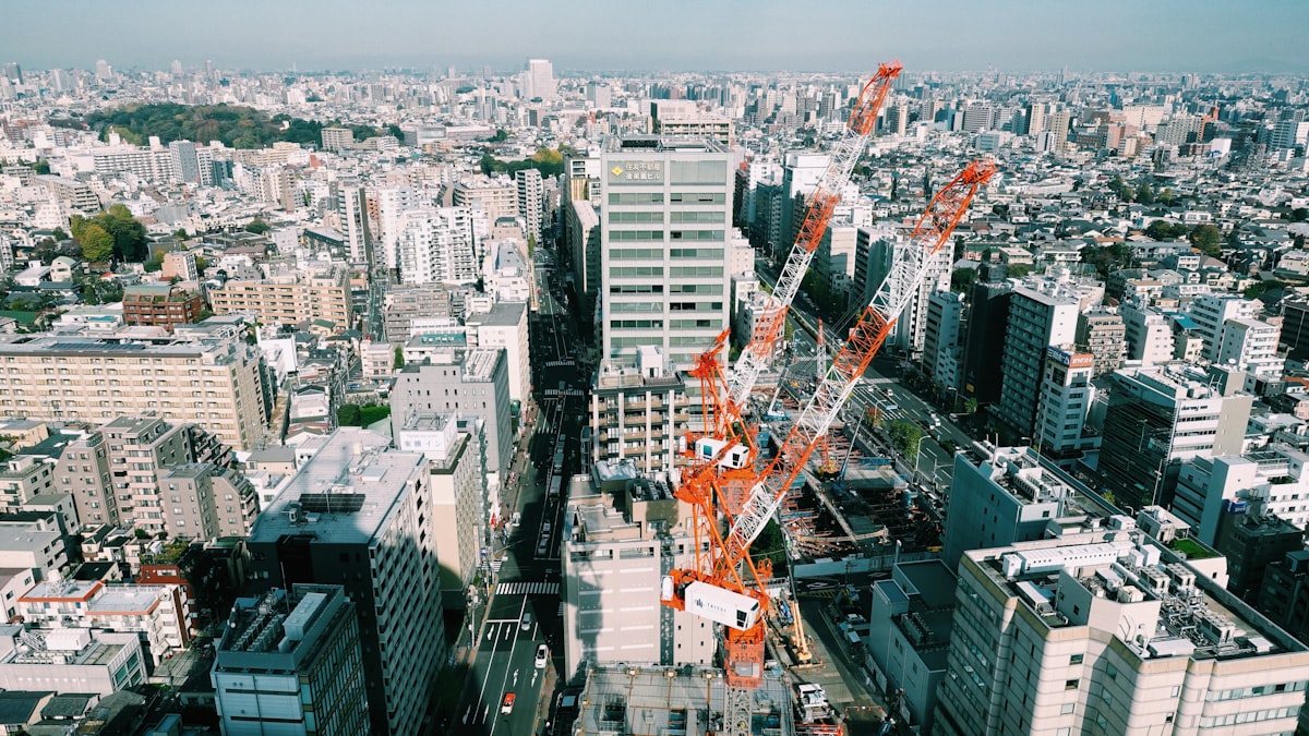 「3月決算の建設会社は要注意—決算変更届の提出期限は7月31日です」のアイキャッチ画像
