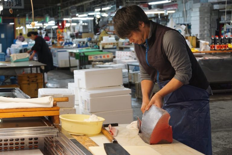 「ものづくり補助金が大きく変わる！「新事業進出・ものづくり補助金」への統合で何が変わるのか」のアイキャッチ画像