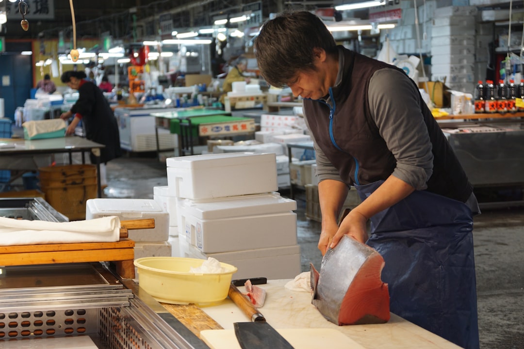 「ものづくり補助金が大きく変わる！「新事業進出・ものづくり補助金」への統合で何が変わるのか」のアイキャッチ画像