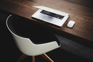 建設業許可の営業所要件を解説する記事のアイキャッチ画像